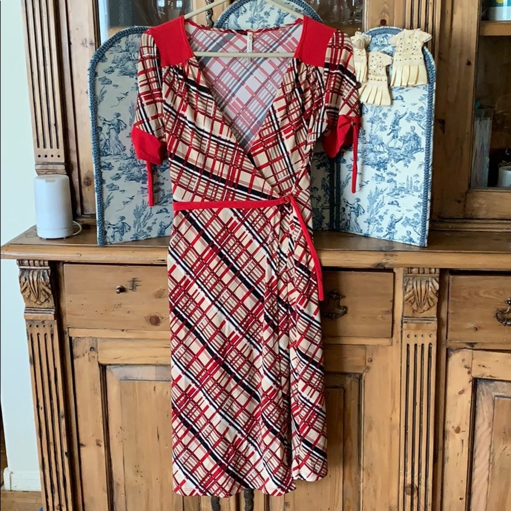 Made in America Seven star short sleeve wrap dress